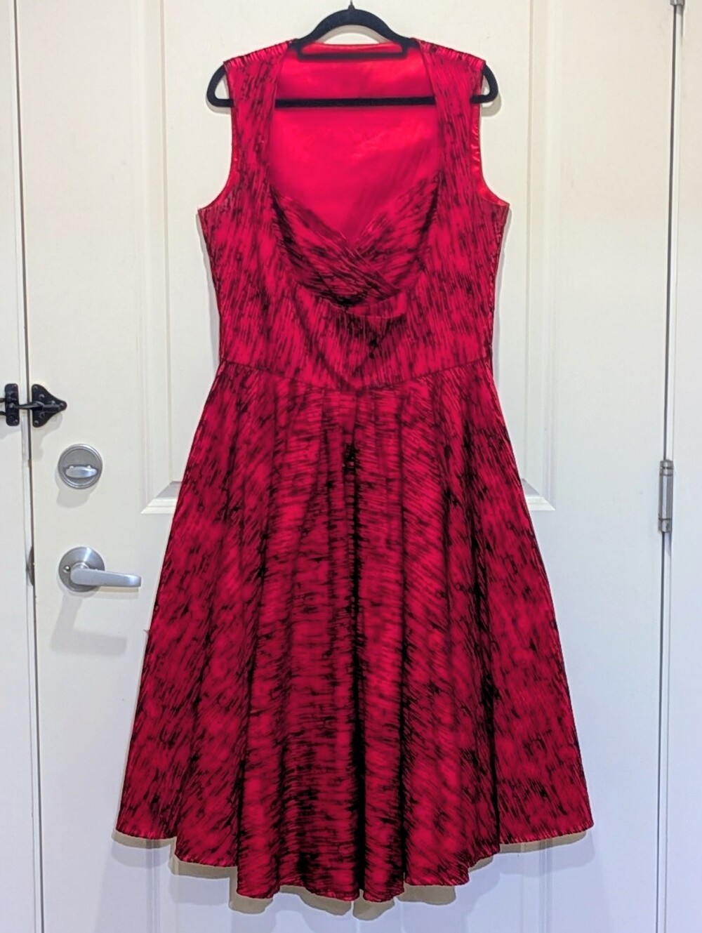 EUC 2012 Laura Byrnes XL Pinup Couture Red and Black Flocked Grace Swing Dress